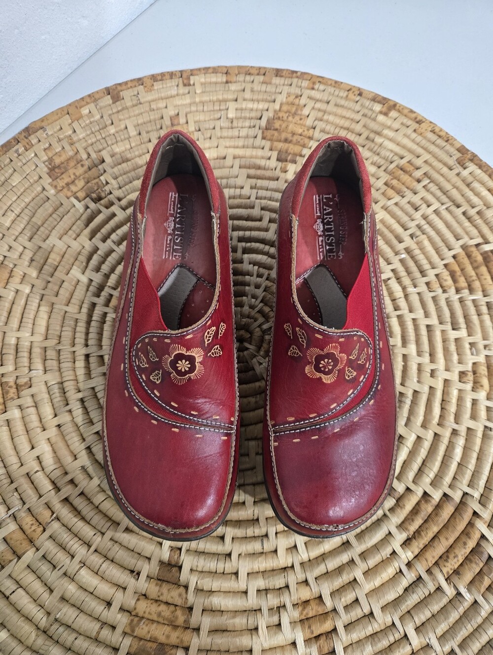 L'Artiste Spring Step Red Mules Loafers